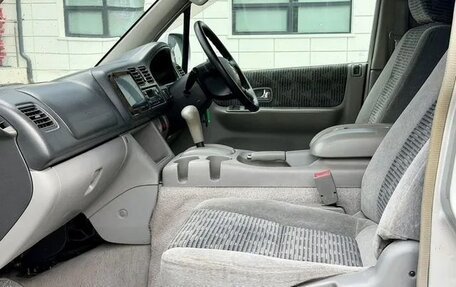 Mazda Bongo Friendee i рестайлинг, 2000 год, 560 000 рублей, 19 фотография