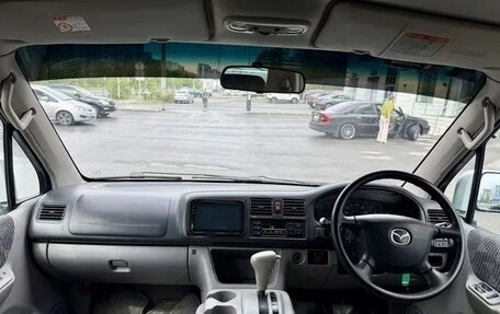 Mazda Bongo Friendee i рестайлинг, 2000 год, 560 000 рублей, 23 фотография
