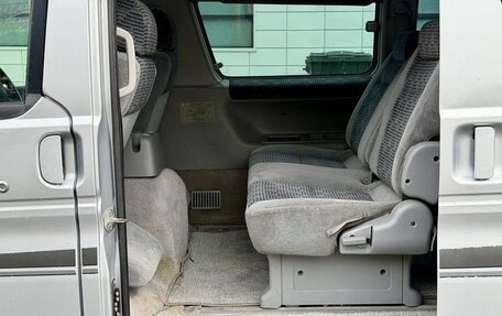 Mazda Bongo Friendee i рестайлинг, 2000 год, 560 000 рублей, 21 фотография