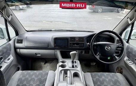 Mazda Bongo Friendee i рестайлинг, 2000 год, 560 000 рублей, 24 фотография