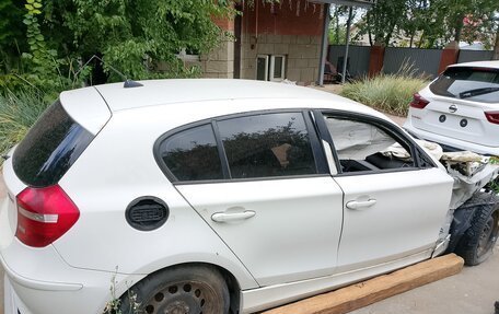 BMW 1 серия, 2011 год, 85 000 рублей, 3 фотография