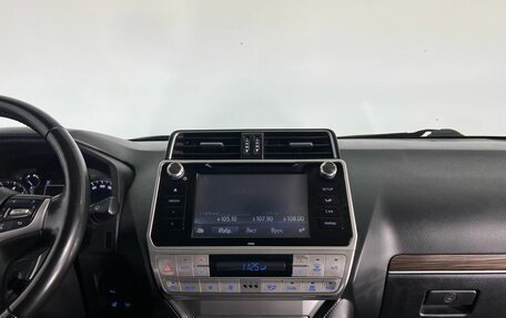 Toyota Land Cruiser Prado 150 рестайлинг 2, 2019 год, 5 449 000 рублей, 19 фотография