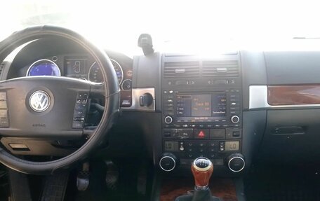Volkswagen Touareg III, 2004 год, 900 000 рублей, 6 фотография