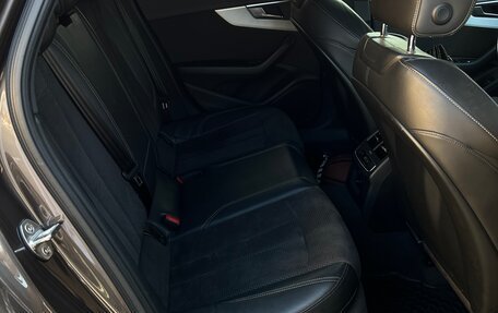 Audi A4, 2016 год, 2 300 000 рублей, 24 фотография