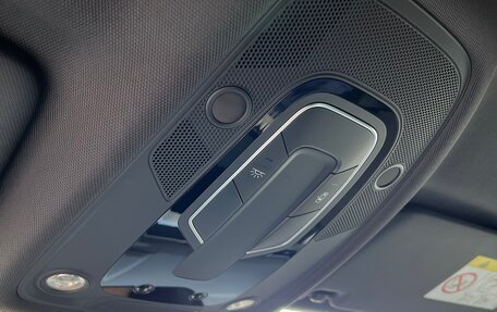 Audi A4, 2016 год, 2 300 000 рублей, 28 фотография