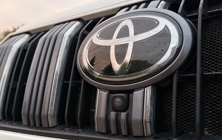Toyota Land Cruiser Prado 150 рестайлинг 2, 2018 год, 4 490 000 рублей, 5 фотография