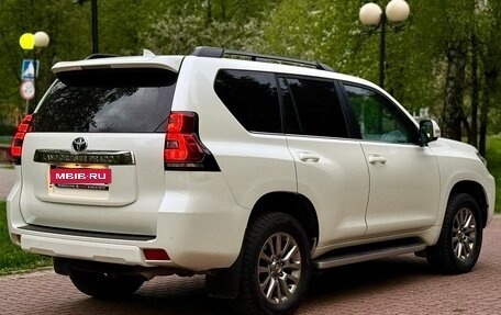Toyota Land Cruiser Prado 150 рестайлинг 2, 2018 год, 4 490 000 рублей, 3 фотография