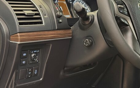 Toyota Land Cruiser Prado 150 рестайлинг 2, 2018 год, 4 490 000 рублей, 11 фотография