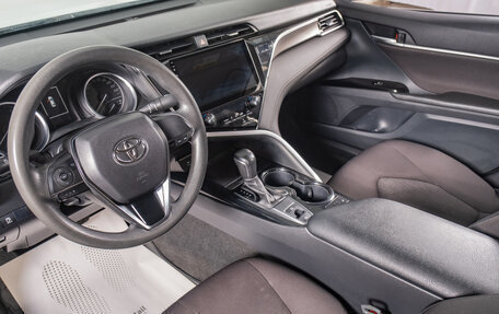 Toyota Camry, 2020 год, 2 499 000 рублей, 8 фотография