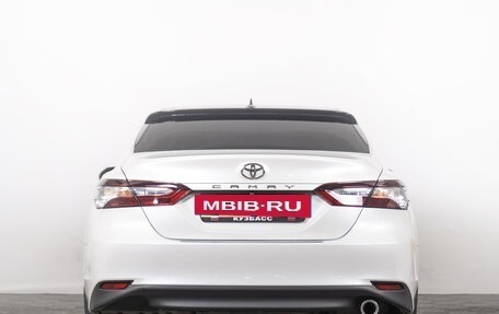 Toyota Camry, 2020 год, 2 499 000 рублей, 5 фотография