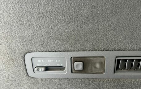 Toyota Ipsum II, 2002 год, 809 000 рублей, 18 фотография
