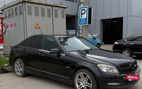 Mercedes-Benz C-Класс, 2010 год, 580 000 рублей, 3 фотография