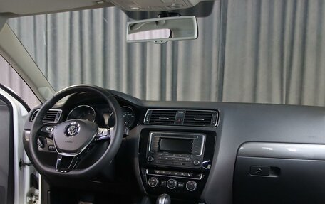 Volkswagen Jetta VI, 2016 год, 999 000 рублей, 5 фотография