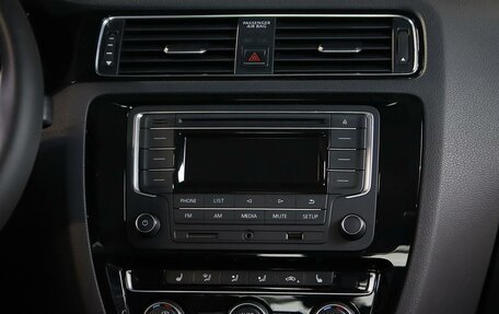 Volkswagen Jetta VI, 2016 год, 999 000 рублей, 10 фотография