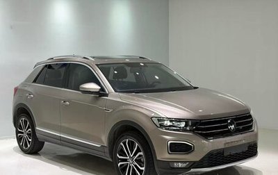 Volkswagen T-Roc I, 2023 год, 1 190 000 рублей, 1 фотография
