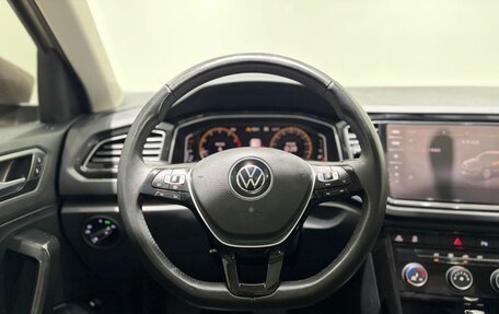 Volkswagen T-Roc I, 2023 год, 1 190 000 рублей, 13 фотография