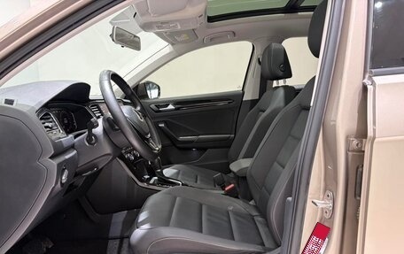 Volkswagen T-Roc I, 2023 год, 1 190 000 рублей, 9 фотография