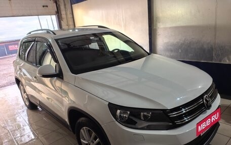 Volkswagen Tiguan I, 2012 год, 1 100 000 рублей, 2 фотография