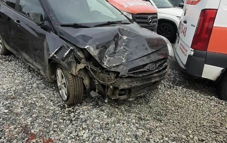 Hyundai Solaris II рестайлинг, 2012 год, 300 000 рублей, 1 фотография