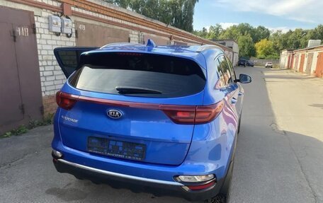 KIA Sportage IV рестайлинг, 2021 год, 1 950 000 рублей, 2 фотография