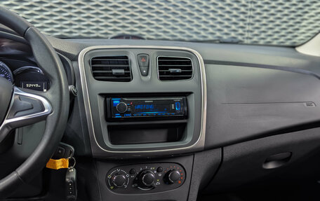 Renault Logan II, 2019 год, 955 000 рублей, 17 фотография