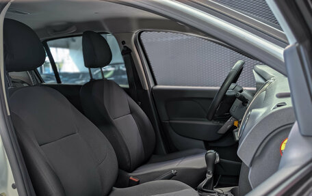 Renault Logan II, 2019 год, 955 000 рублей, 24 фотография