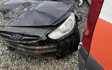 Hyundai Solaris II рестайлинг, 2012 год, 300 000 рублей, 2 фотография