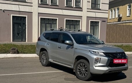 Mitsubishi Pajero Sport III рестайлинг, 2021 год, 2 500 000 рублей, 9 фотография