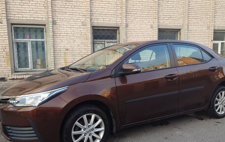 Toyota Corolla, 2018 год, 1 950 000 рублей, 3 фотография