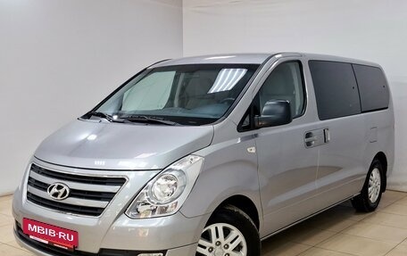 Hyundai H-1 II рестайлинг, 2016 год, 2 650 000 рублей, 4 фотография