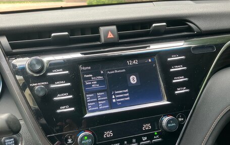 Toyota Camry, 2020 год, 2 400 000 рублей, 10 фотография