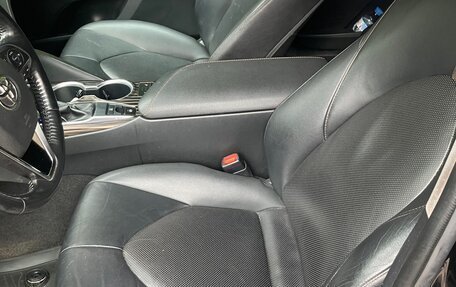 Toyota Camry, 2020 год, 2 400 000 рублей, 14 фотография