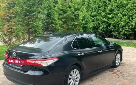 Toyota Camry, 2020 год, 2 400 000 рублей, 8 фотография