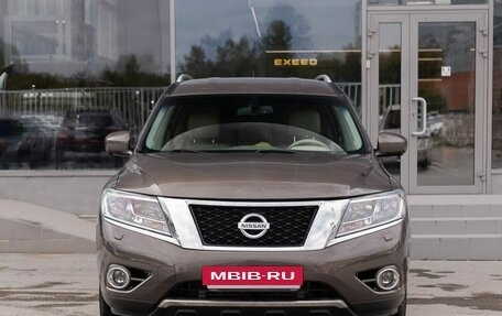 Nissan Pathfinder, 2015 год, 1 780 000 рублей, 2 фотография