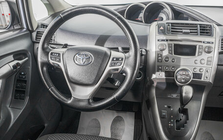 Toyota Verso I, 2009 год, 1 149 000 рублей, 17 фотография