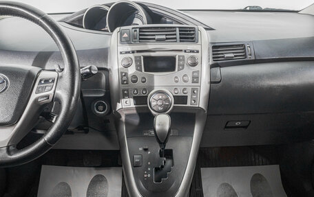 Toyota Verso I, 2009 год, 1 149 000 рублей, 18 фотография