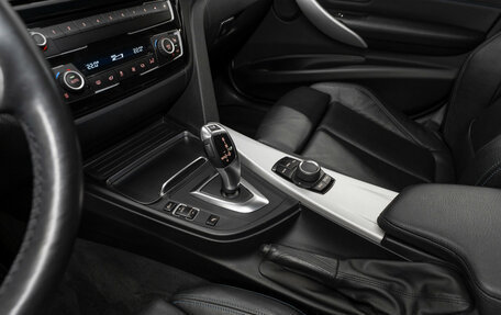 BMW 3 серия, 2018 год, 2 660 000 рублей, 14 фотография