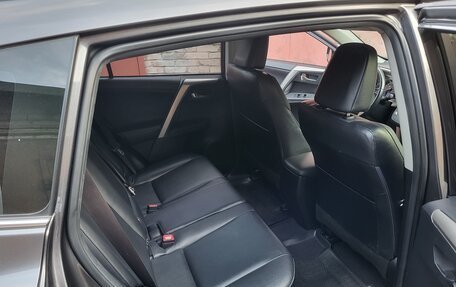 Toyota RAV4, 2014 год, 1 950 000 рублей, 6 фотография