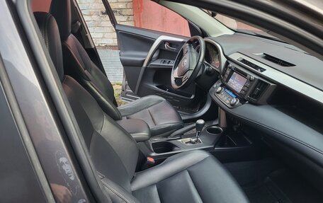 Toyota RAV4, 2014 год, 1 950 000 рублей, 5 фотография