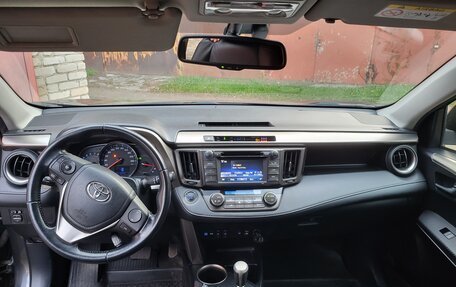 Toyota RAV4, 2014 год, 1 950 000 рублей, 13 фотография