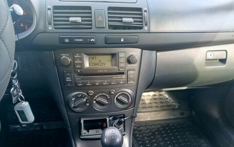 Toyota Avensis III рестайлинг, 2008 год, 850 000 рублей, 5 фотография