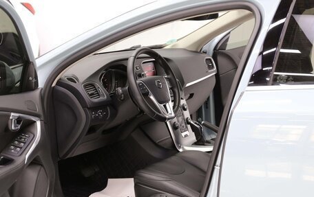 Volvo V40 II рестайлинг, 2019 год, 1 180 000 рублей, 6 фотография
