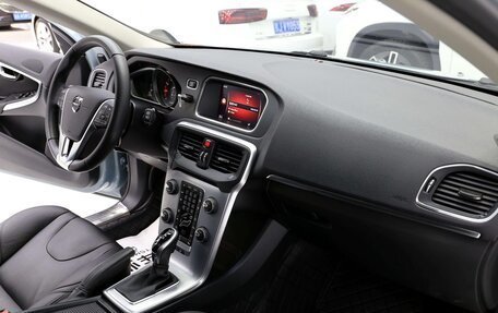 Volvo V40 II рестайлинг, 2019 год, 1 180 000 рублей, 12 фотография