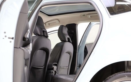 Volvo V40 II рестайлинг, 2019 год, 1 180 000 рублей, 14 фотография