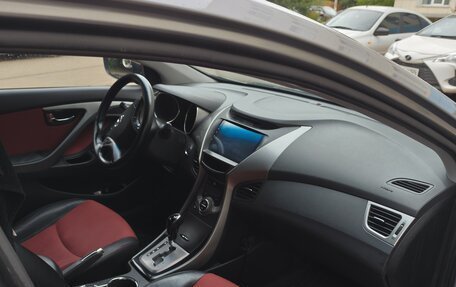 Hyundai Elantra V, 2012 год, 920 000 рублей, 5 фотография
