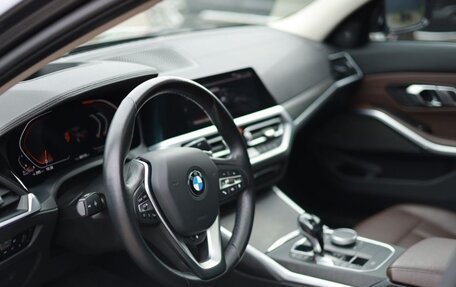 BMW 3 серия, 2018 год, 3 150 000 рублей, 27 фотография