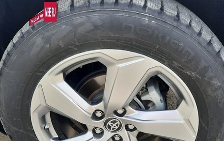 Toyota RAV4, 2021 год, 3 950 000 рублей, 28 фотография