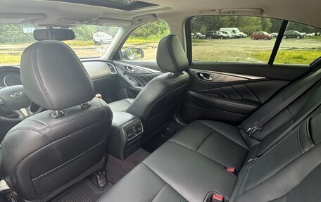 Infiniti Q50 I рестайлинг, 2015 год, 1 850 000 рублей, 15 фотография