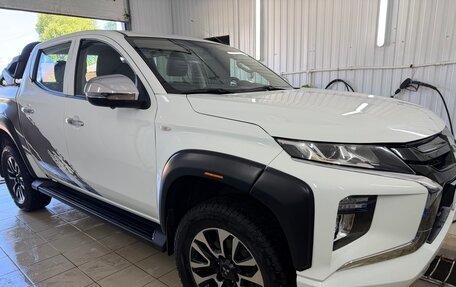 Mitsubishi L200 IV рестайлинг, 2023 год, 4 200 000 рублей, 13 фотография