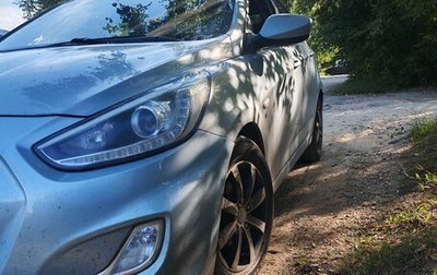 Hyundai Solaris II рестайлинг, 2014 год, 900 000 рублей, 1 фотография